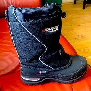 Black Baffin Mustang Youth Boot